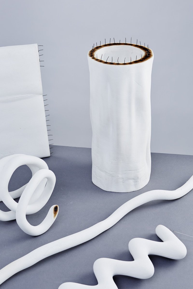 zaxarovcom's tweet photo. Studio Ilio transforms simple wire structures into solid bodies of unimaginable shapes → https://t.co/sTpWFjZ1tv https://t.co/c7b67yVz1n
