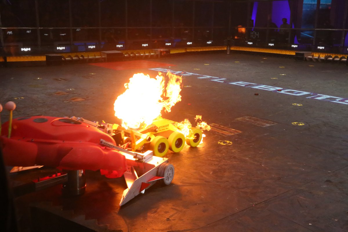 StingerTKB's tweet photo. Don't miss the Great Bug Battle this Thurs 7/28 8pm on @BattleBots. #BattleBots #Stinger #Flicker #MegaTento https://t.co/cpYhTzMmGW