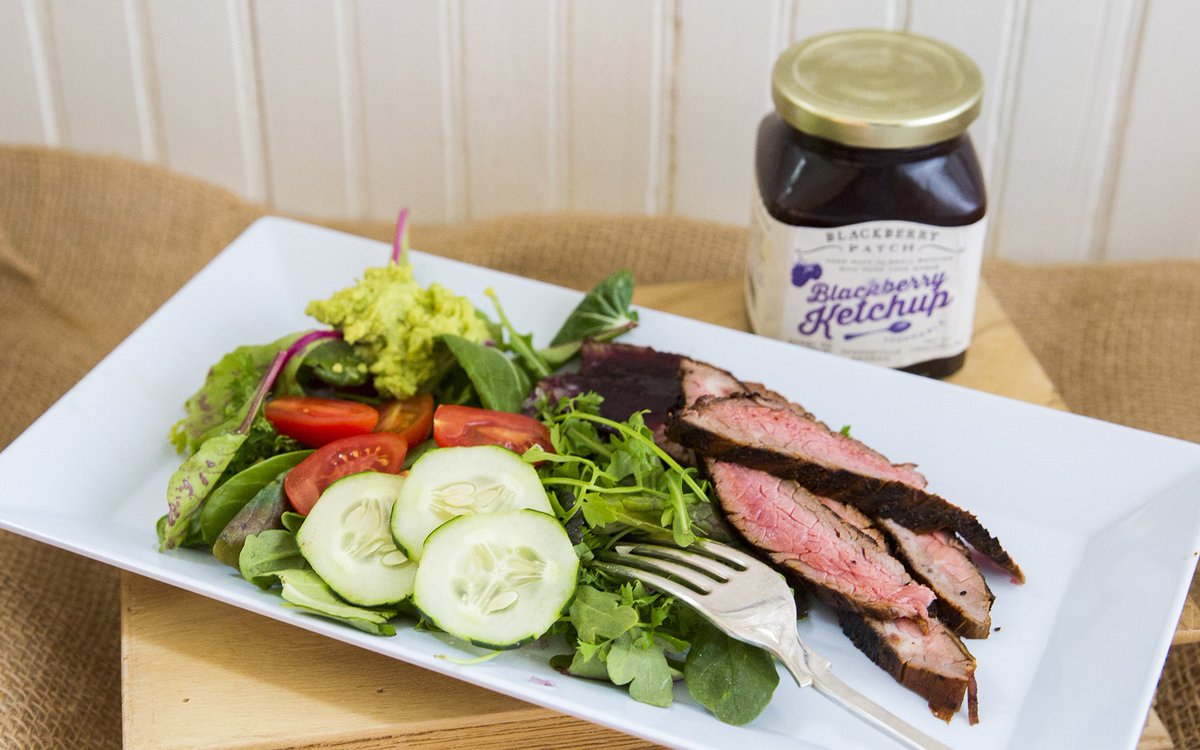 theblackberryp's tweet photo. Hungry? Try this delicious steak salad for dinner tonight!! #blackberrypatch #yum #ketchup 
https://t.co/w8Mgdhj5HU https://t.co/Ghxw8wLwoo