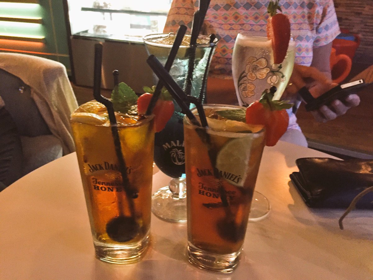 Pimms, Greenway Ferry &amp; Fizz <a href="/LibertyBrixham/">Liberty Brixham</a>  - delicious... #onaschoolnight well work night.