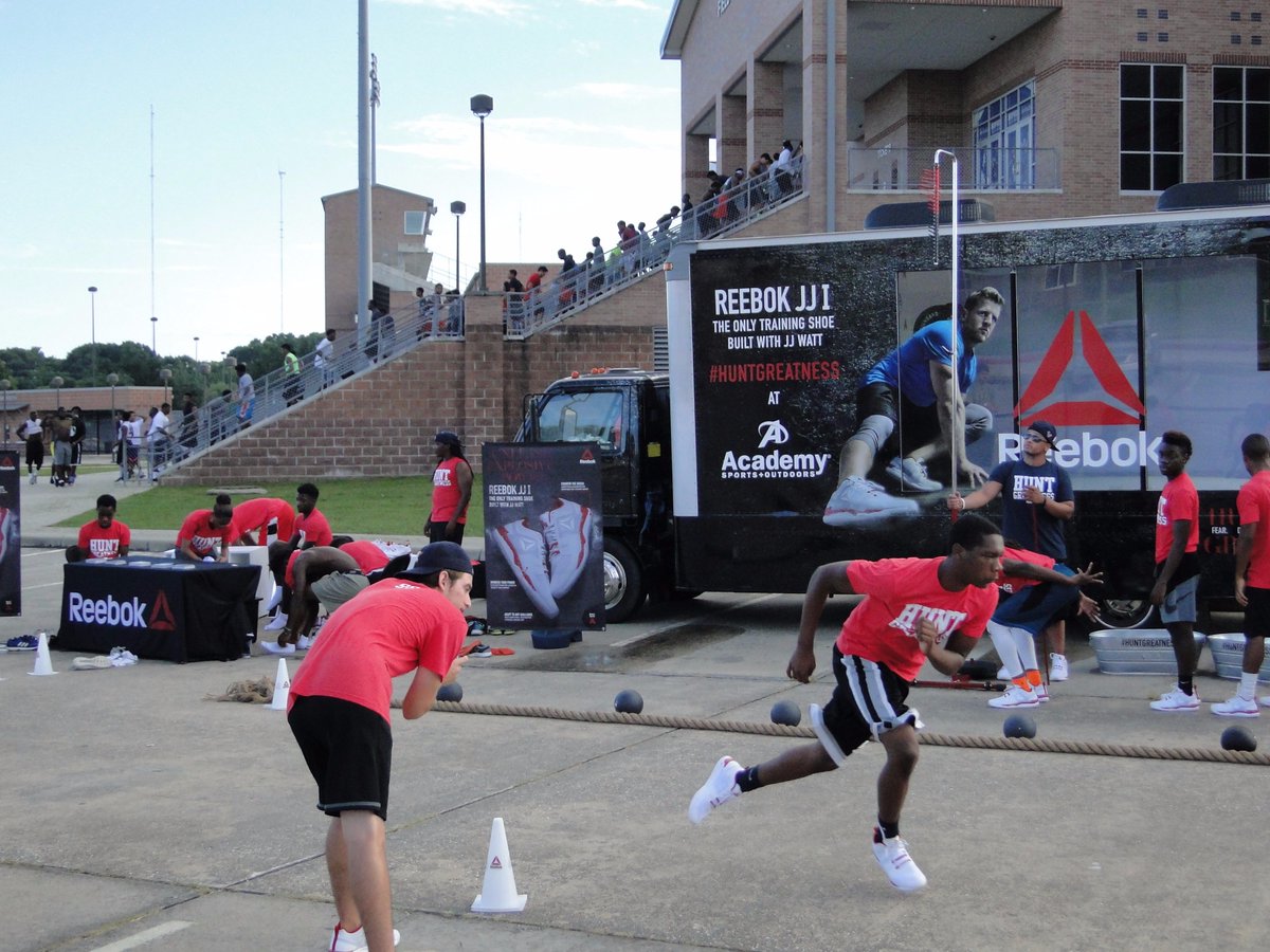 HomeTeamMktg's tweet photo. @BearkatFB See you TOMORROW (7/27) @ 8:30 AM for the @Reebok &amp; @JJWatt #HuntGreatness event. RT &amp; tell your friends! https://t.co/SmybiNQP0O