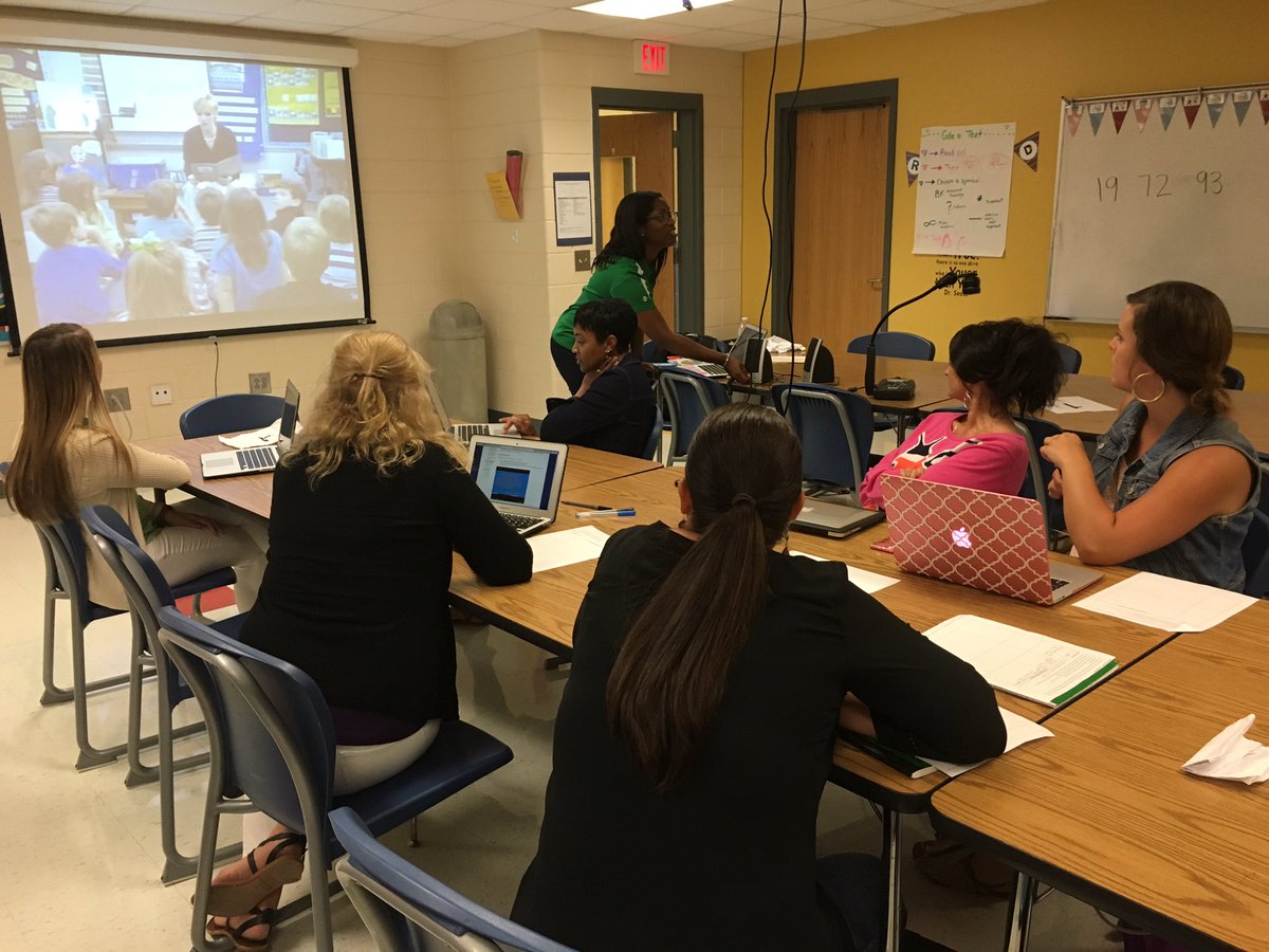 tecsmith's tweet photo. @MGSDschools @MGSDTech #mgsdmpower Great PD at MGSD Summer Institute! https://t.co/kUnVlNbA1Y