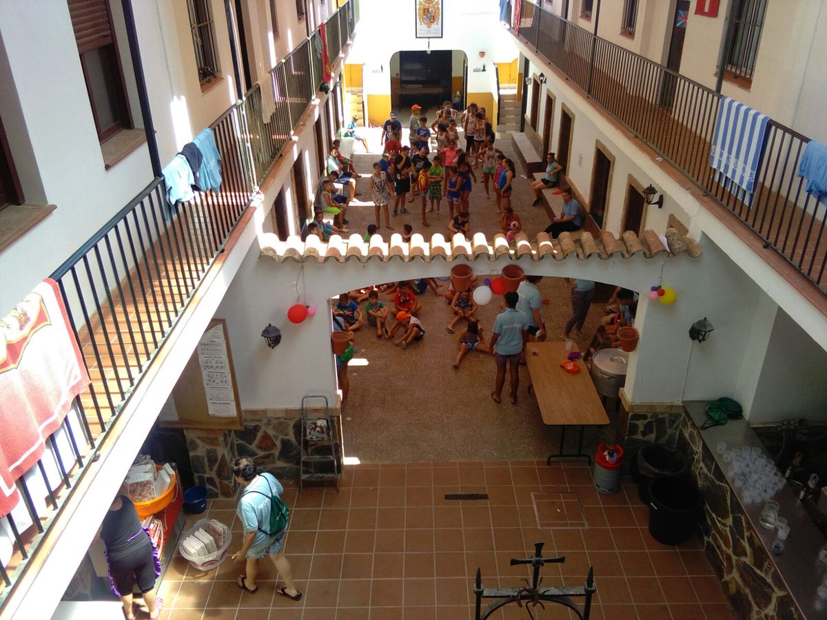 HDADINMACULADO's tweet photo. Concluye la jornada en la Aldea del Rocío.
@Hrociodelcerro
#colonias2016 https://t.co/uu4xzr89iH