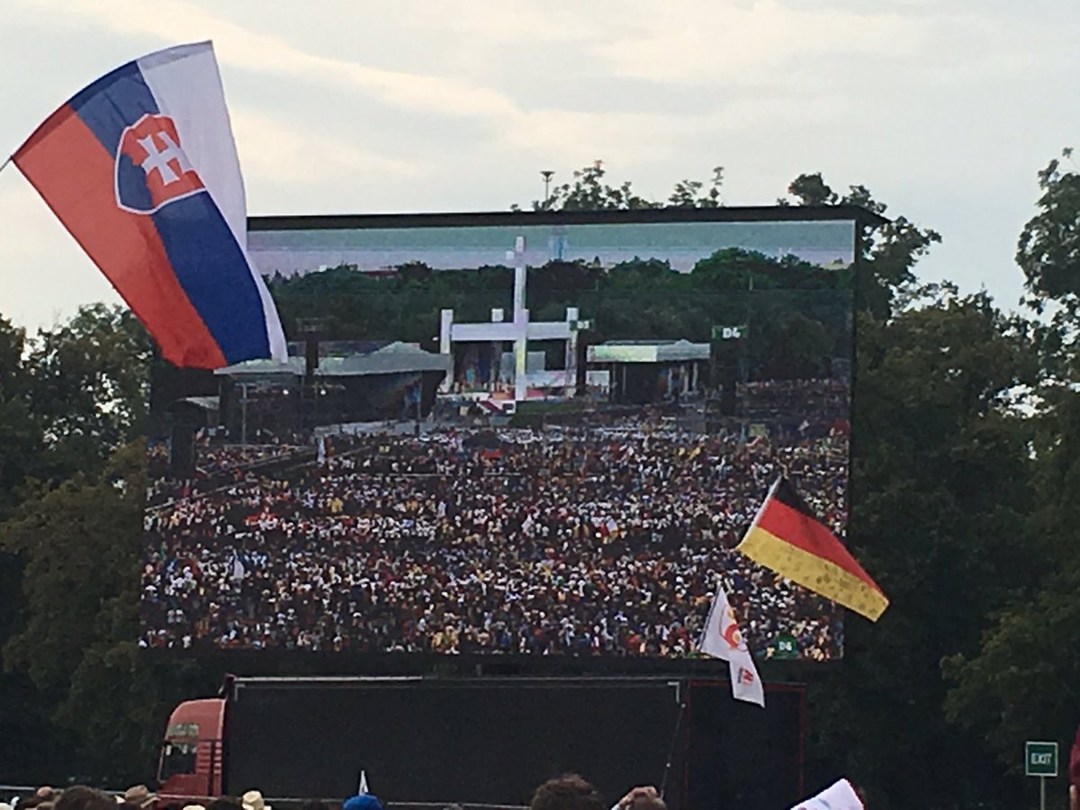 jess___marshall's tweet photo. What an incredibly rejuvenating Opening Mass for WYD! #Krakow2016 #bneWYD16 https://t.co/0OKBKw2HC3