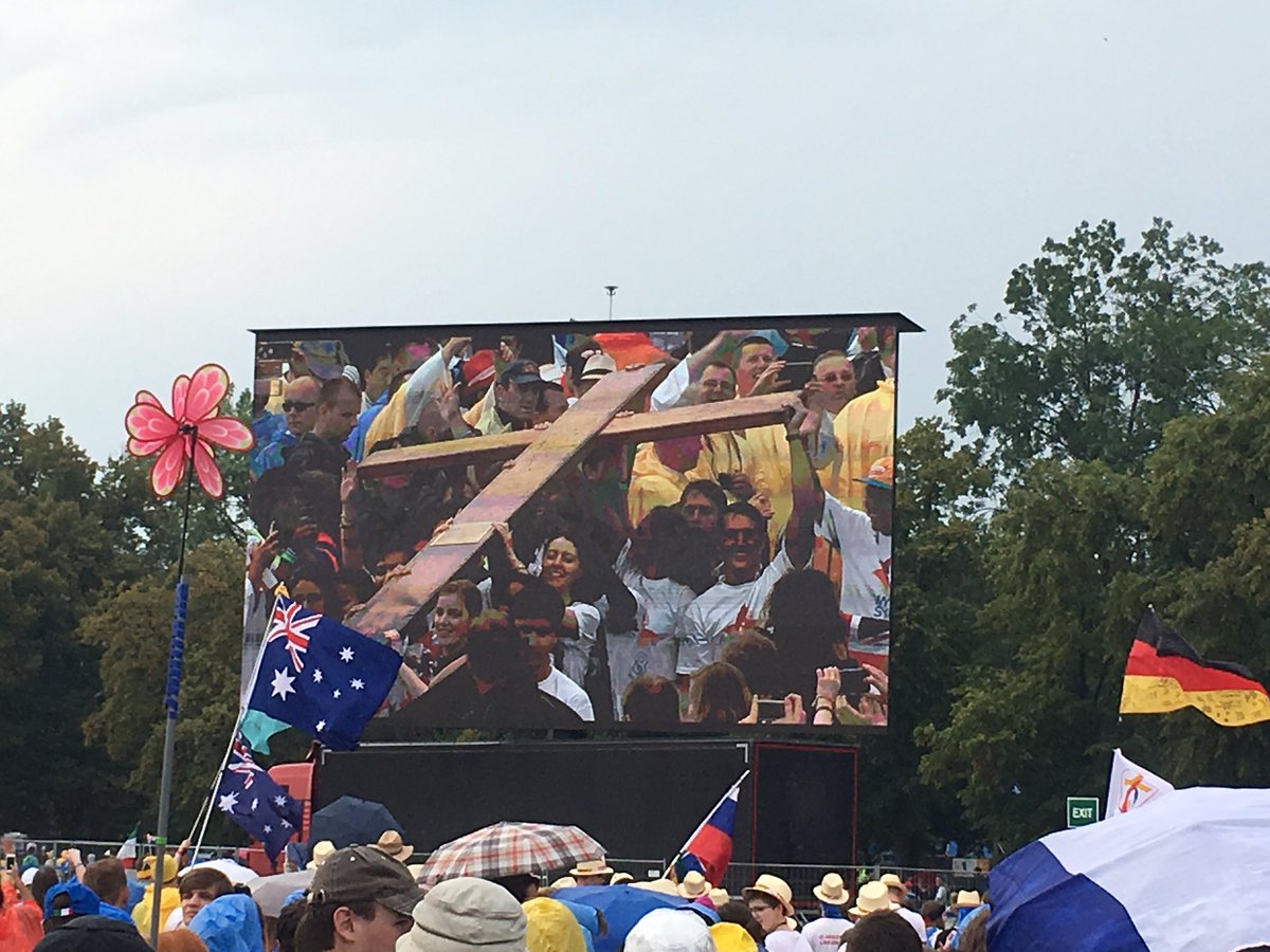 jess___marshall's tweet photo. What an incredibly rejuvenating Opening Mass for WYD! #Krakow2016 #bneWYD16 https://t.co/0OKBKw2HC3