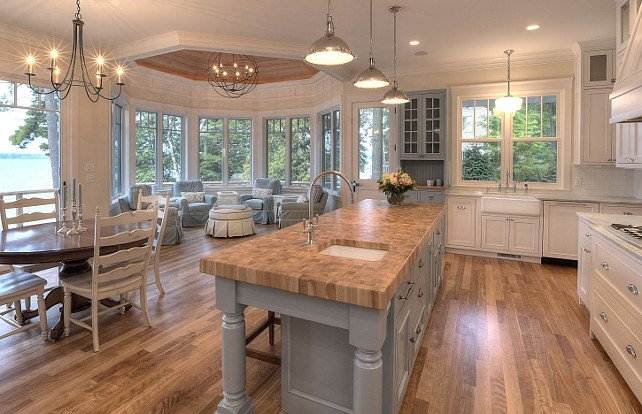 HomeDecorIdeas1's tweet image. Coastal Kitchen Coastal Kitchen #Kitchen ... - #home #decor #homedecor #interiordesign homedecorforlife.xyz/coastal-kitche…