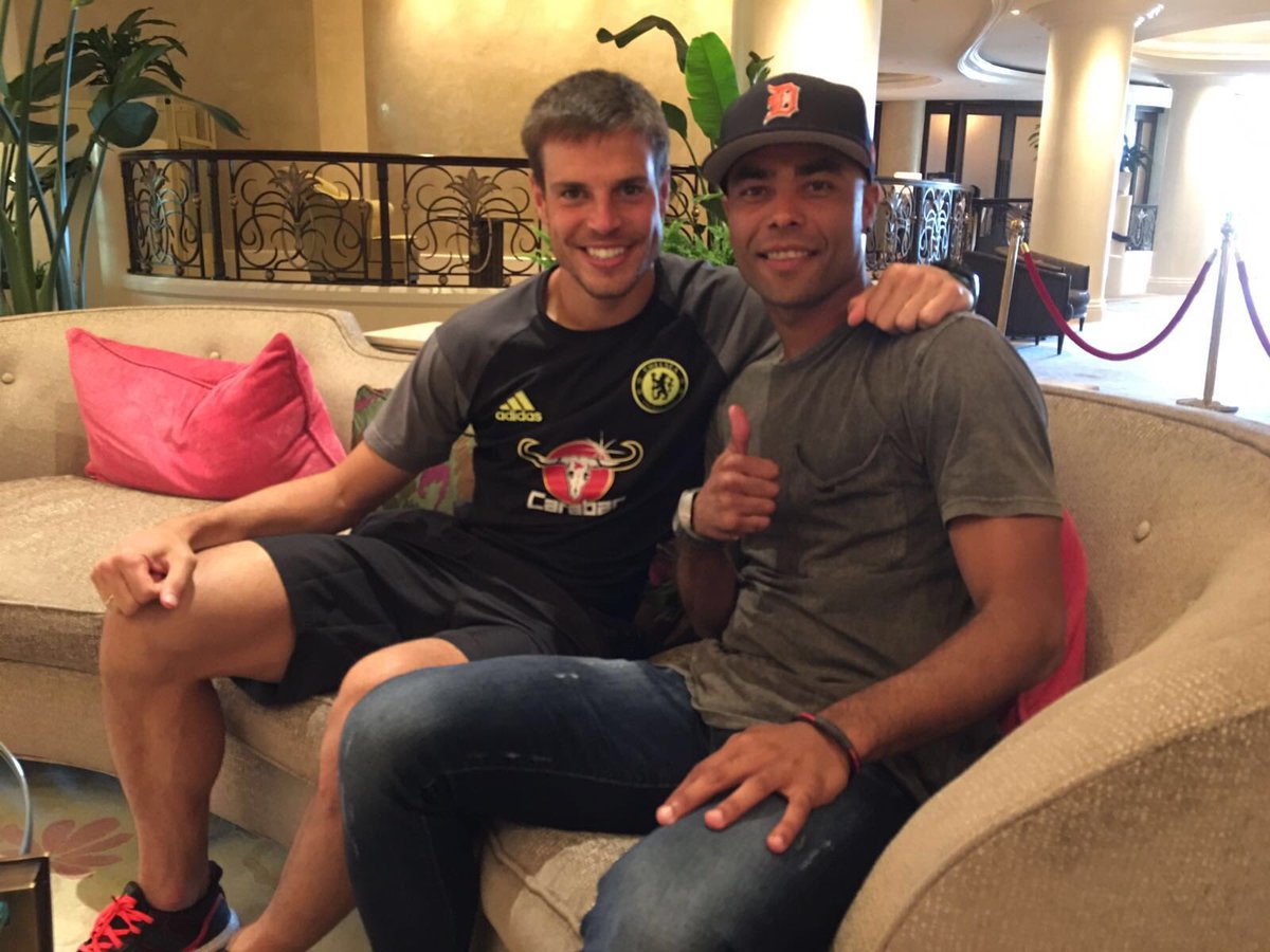 Visit of a legend! Good to see you mate👍 #CFCTour