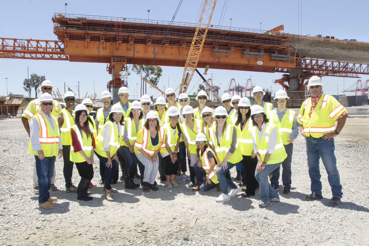 WTSLosAngeles's tweet photo. WTS-LA members and bridge construction staff tour the landmark @newgdbridge; photo by Melanie Nelson of @BergCM_ https://t.co/7lpoYv35MF