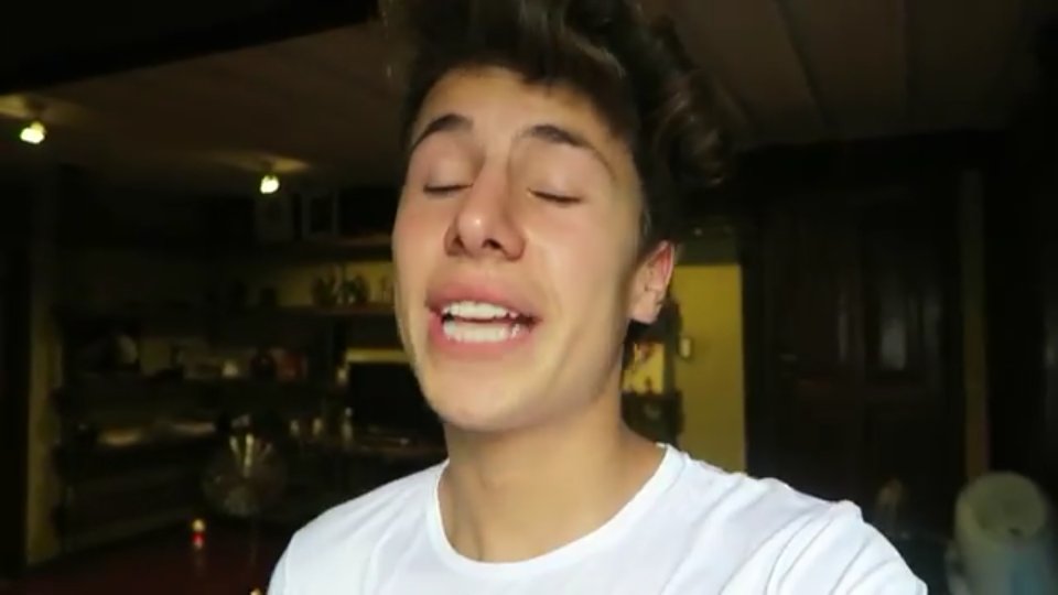 aleeLiRoo's tweet photo. @ElJuanpaZurita Verte llorar de alegria me hace muy feliz
Muchas felicidades por lo que lograste y por lo que falta💓 https://t.co/SLJmjzgGig