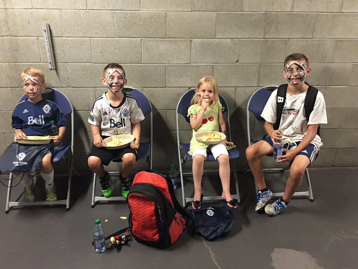 luccarovde's tweet image. Great day with all the @WhitecapsFC players at the open practice today👍🏼