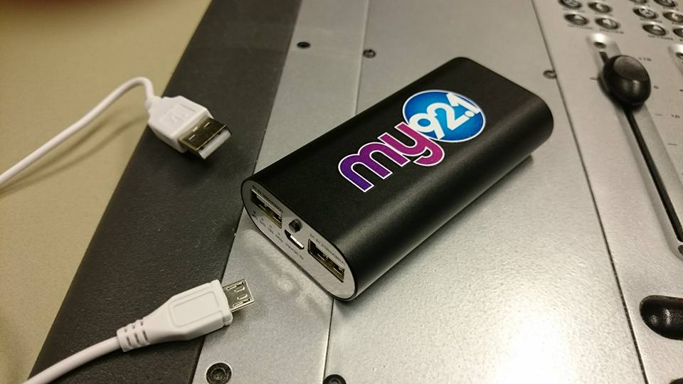 Cknight900's tweet photo. In minutes I'll give away a USB portable charger, perfect for Pokemon Hunting! #ListenToWin #YQR https://t.co/5Eicv476uv