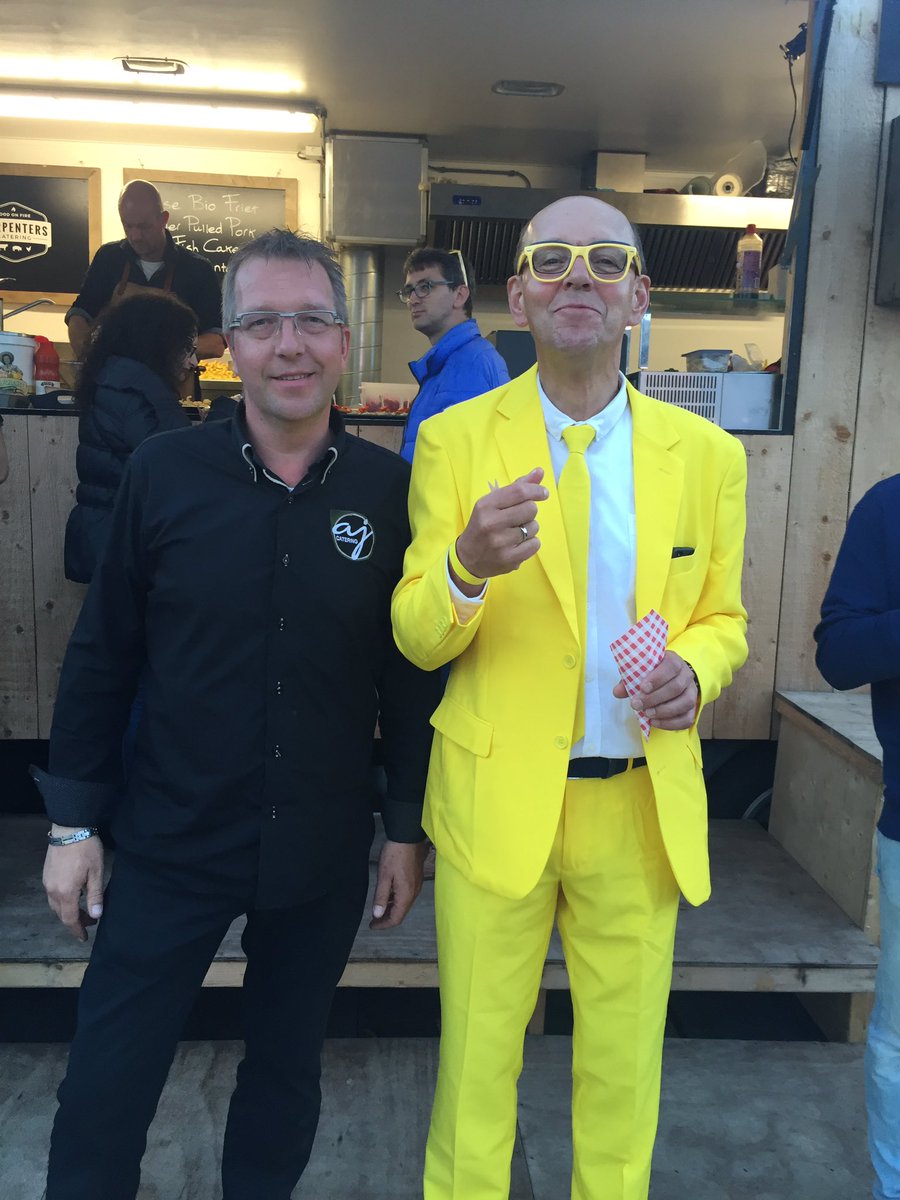 JeroenvanBalen's tweet photo. #touchofyellow @chrisfroome @TeamSky @fijnwonen @VanWijnenGroep @Wielercomite @surhuisterveen @atsmajoop #GRANDIOOS! https://t.co/YiNzIKQAWg