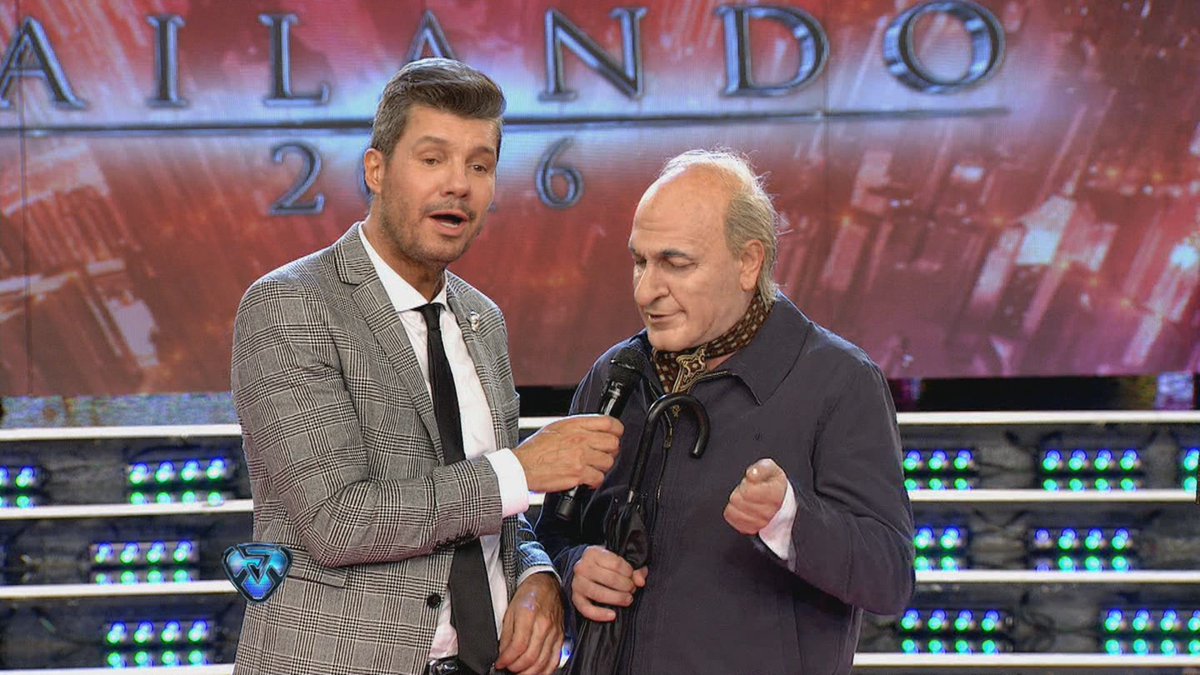 eltreceoficial's tweet photo. ¡Tremendo! El falso De la Rúa volvió a Showmatch y acusó a Marcelo Tinelli de ser espía https://t.co/OUxTtoWjX2 https://t.co/CgzwT4tNSU