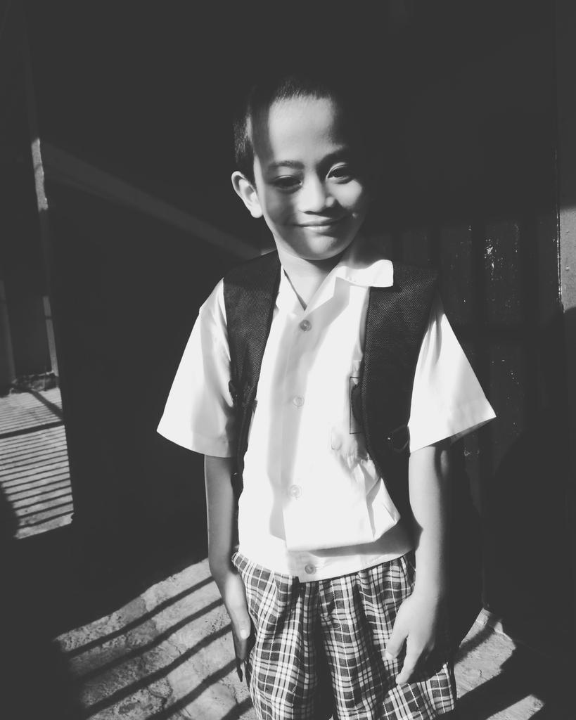 iammikededoyco's tweet photo. His out for school. #hiaxel #youngestkiddo https://t.co/7uSBDCK2Or