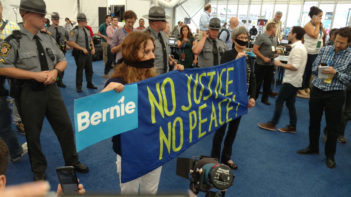 MakUpFront's tweet image. Many Washington state Sanders delegates in #DemsInPhilly protest.  Not the pictures Clinton camp was hoping for.