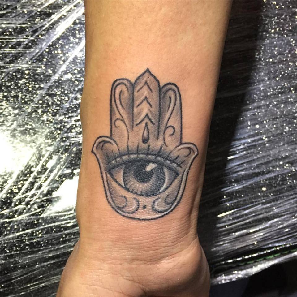 ExoticTattooMed's tweet image. Pequeños detalles en #tinta! #Tatuaje de Andrés Rodas, el mono, sólo en #ExoticTattoo #Medellin!