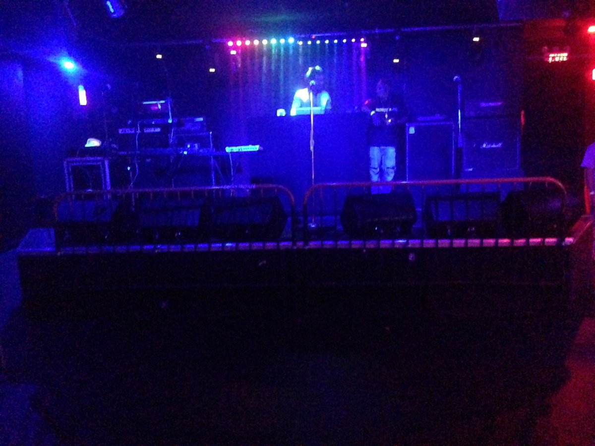 MsBundy2U's tweet photo. Bout to bless this stage #MsBundy #GetMoneyStopHatinTour #ElmhurstNewYork #QueensNewYork https://t.co/1XpSo5YmaW