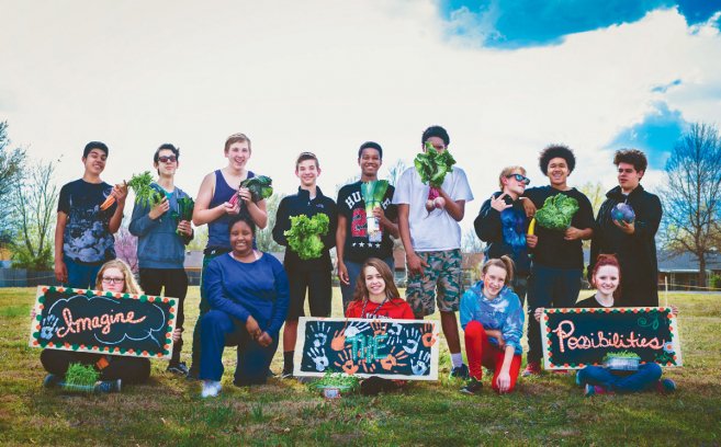 ediblestories's tweet photo. Tulsa's Table Helps Create a Community Meal https://t.co/GtA1G4JzLu @EdibleTulsa #loyaltolocal https://t.co/YV68DIbmp9