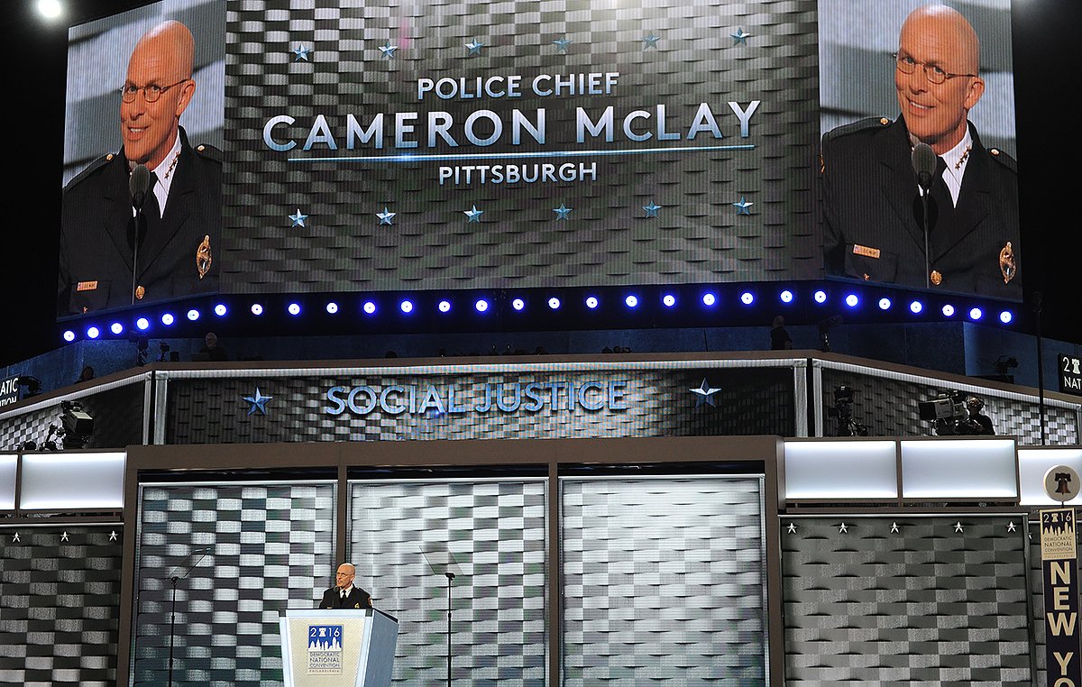 MattFreedPhoto's tweet photo. Pittsburgh police chief Cameron McLay addresses @DemsInPhilly #DemConvention https://t.co/BWEy3UD8HS