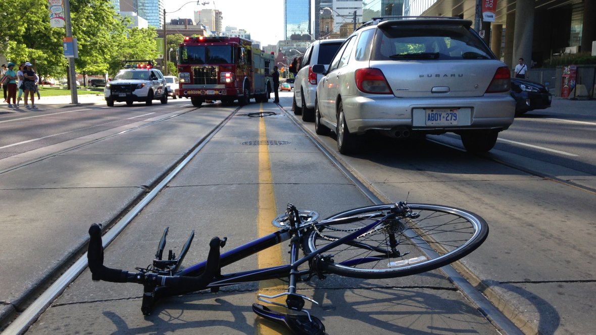 New study: 1/3 of all serious bike crashes in downtown Toronto involve streetcar tracks bit.ly/2asmV4q