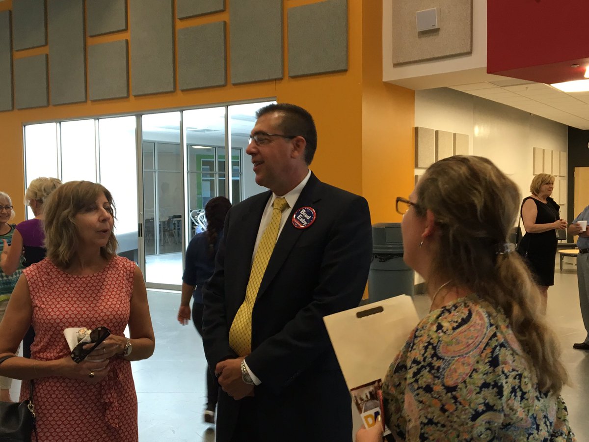 BEFirstDE's tweet photo. Had a great time w @DEArtsAlliance and the other LG candidates + Mike Miller. Great conversation! #netDE #BESmartDE https://t.co/wNrpIlIOIE