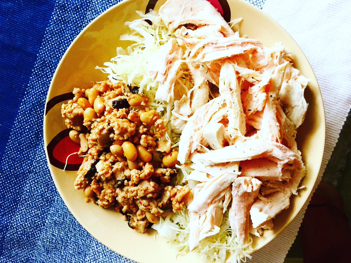 yoshimasa_naono's tweet photo. 毎日の食事。
これにブロッコリーとかインゲンとかアスパラとか添えて食べてるよ。
#食事 #meal #chickenbrest #salad #bestbody #bbj #ベストボディ #フィジーク https://t.co/WEEt1COKUH