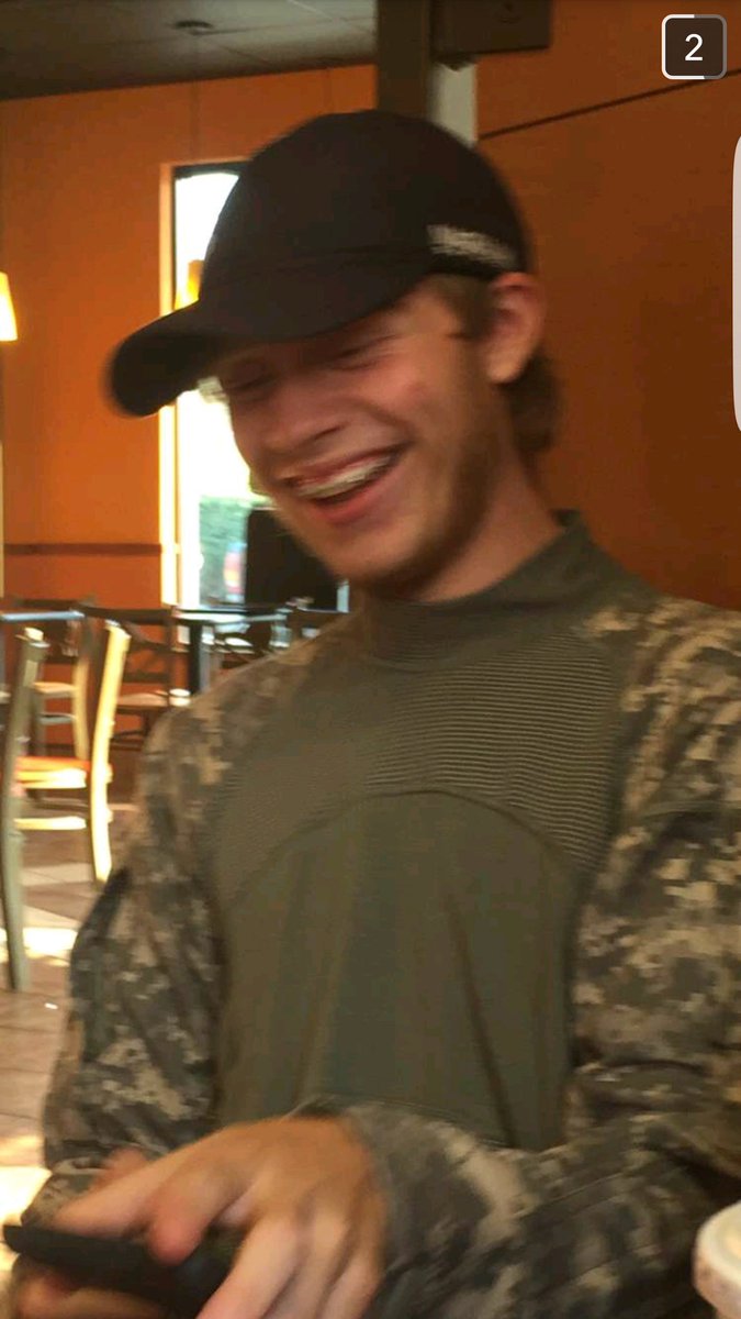 saxyjohn39's tweet photo. Funny looking af! https://t.co/8YtAQ5jsOd