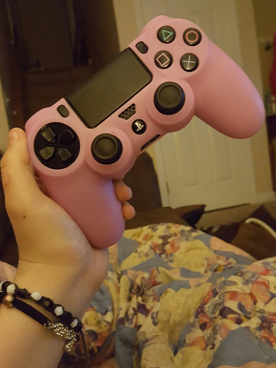 Got my new controller skin! Now I can play #FO4 in style..#fallout4 #ps4 #controllerskin #girlgamer