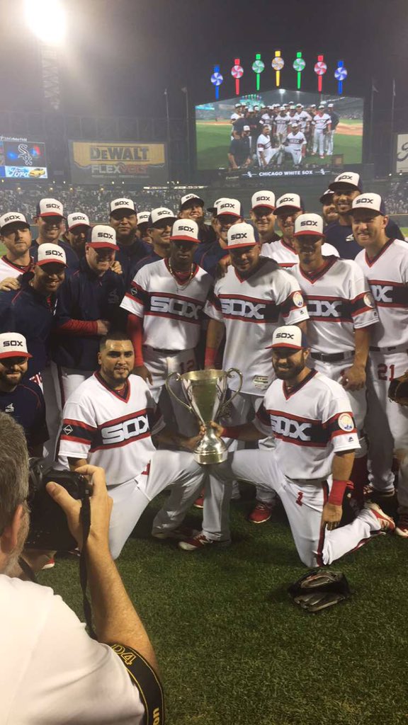 whitesox's tweet image. The #CrosstownCup will remain at U.S. Cellular Field until next year!