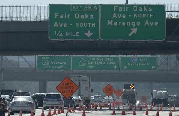 RyFons's tweet image. Get ready – the 210 Freeway through Pasadena is closing again this weekend ⚠️ 🚙🚚🚗🚐🚕 bit.ly/2a8eFUN #RoseJam