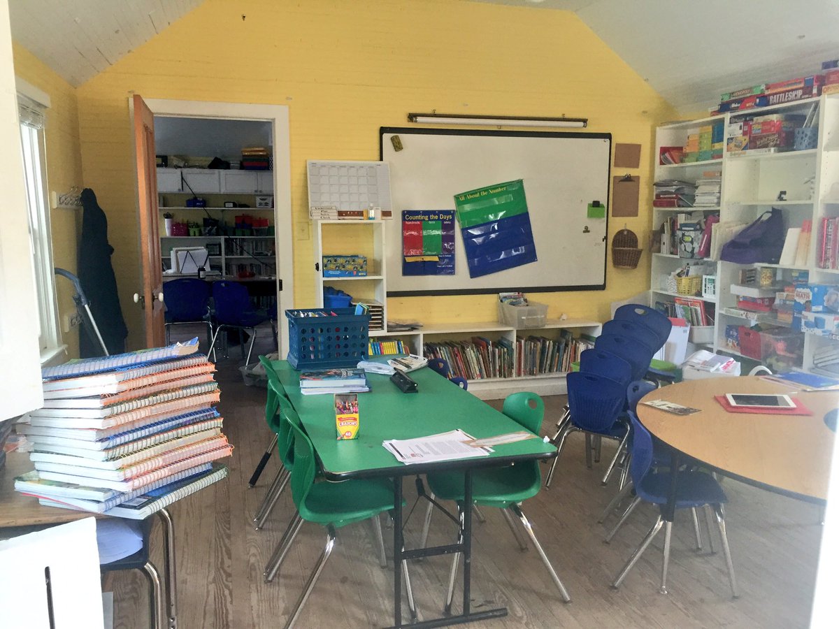 MrCoachK15's tweet photo. Inspiring what can happen when a community rallies behind its school, no matter how big...or small. #teachinginNC https://t.co/zeah6f45rQ