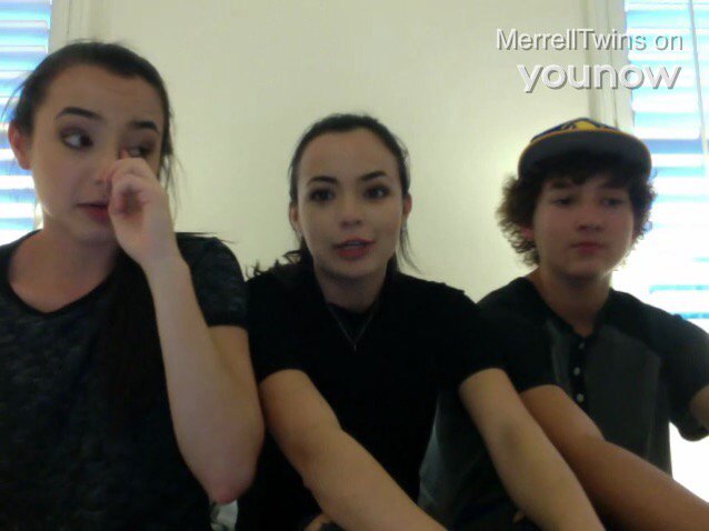 MerrellTwinning's tweet image. 🔴 LIVE @MerrellTwins on #YouNow Roni looks funny younow.com/MerrellTwins/1…