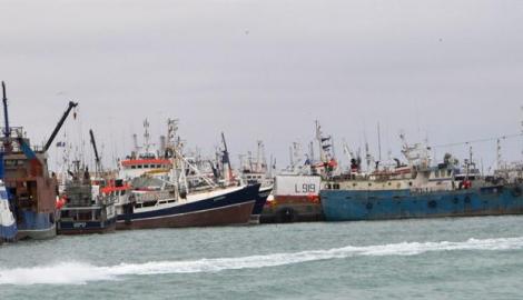 namibiansun's tweet photo. Number of fishing companies doubles https://t.co/zKTWiHYvq6 https://t.co/MqnBwX0on3