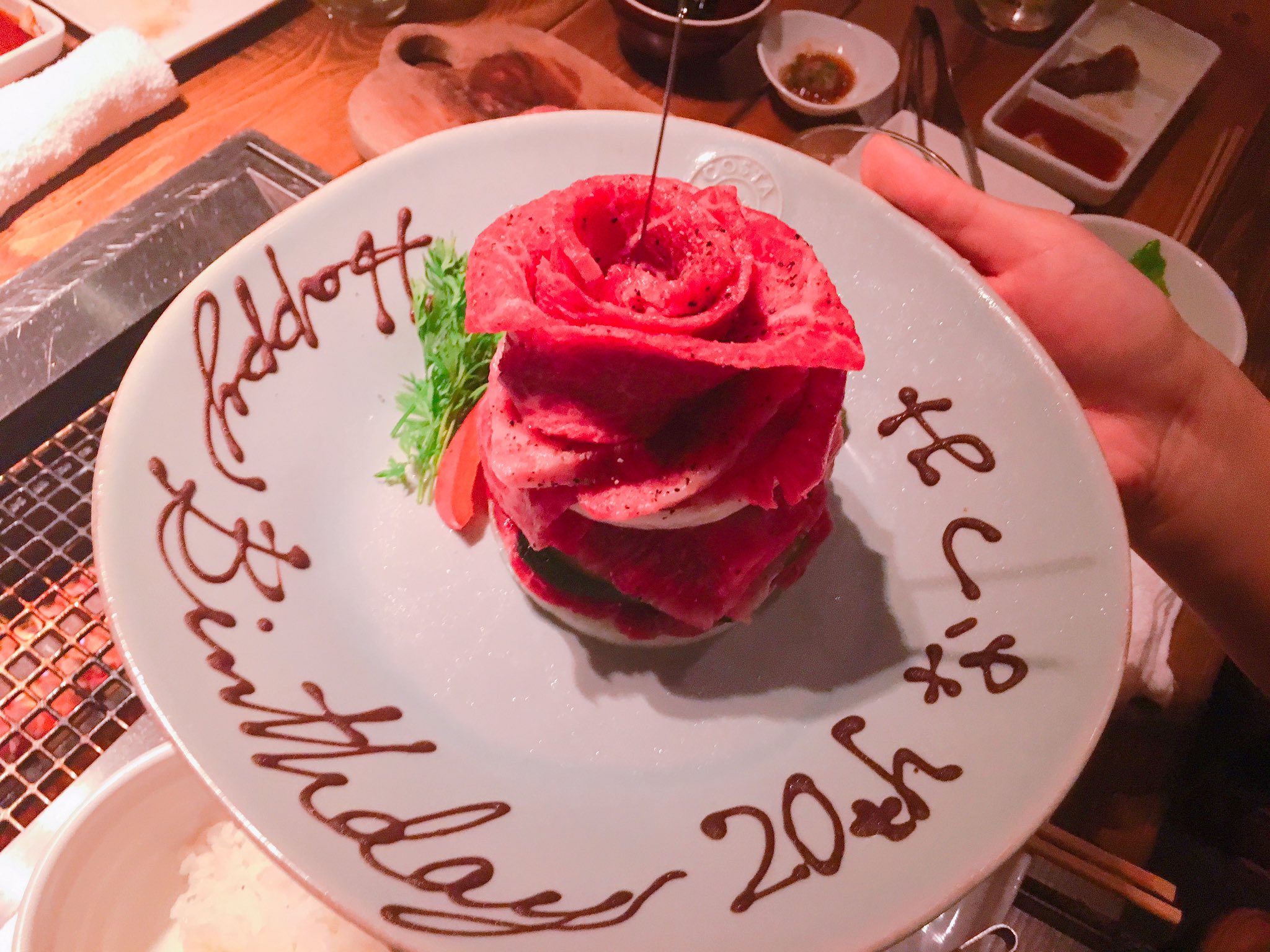 Yuuki Twitterren 特上タンに 塩上カルビに 肉ケーキはカメノコ ミスジ 上カルビと お肉と一緒にネギ塩ダレをごはんと食べてとろける夜でした Kintan ラリュール日常 幹部会 肉会 焼肉 肉ケーキ ランチがお得 T Co Fs4ww8vxmc Twitter