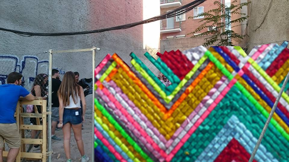 PVA_Sputnik's tweet photo. tenemos unas vallas que decorar... ideas? https://t.co/ZDJA6uKAZM