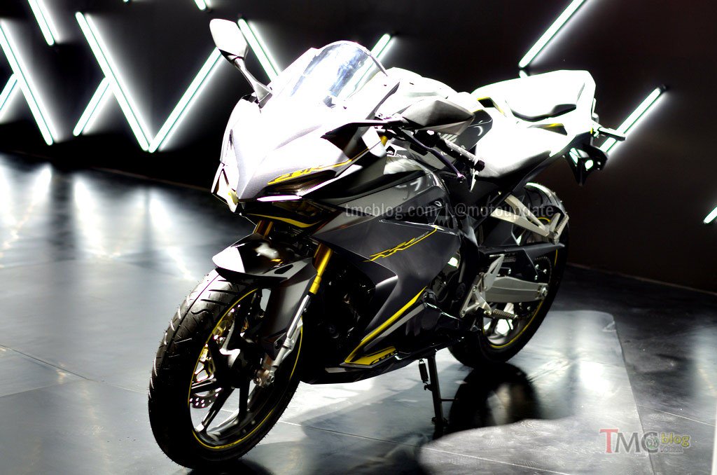ApeJade's tweet photo. 新型のcbr250rrかっこよすぎぃ、、、 https://t.co/h6xn6KmhvB