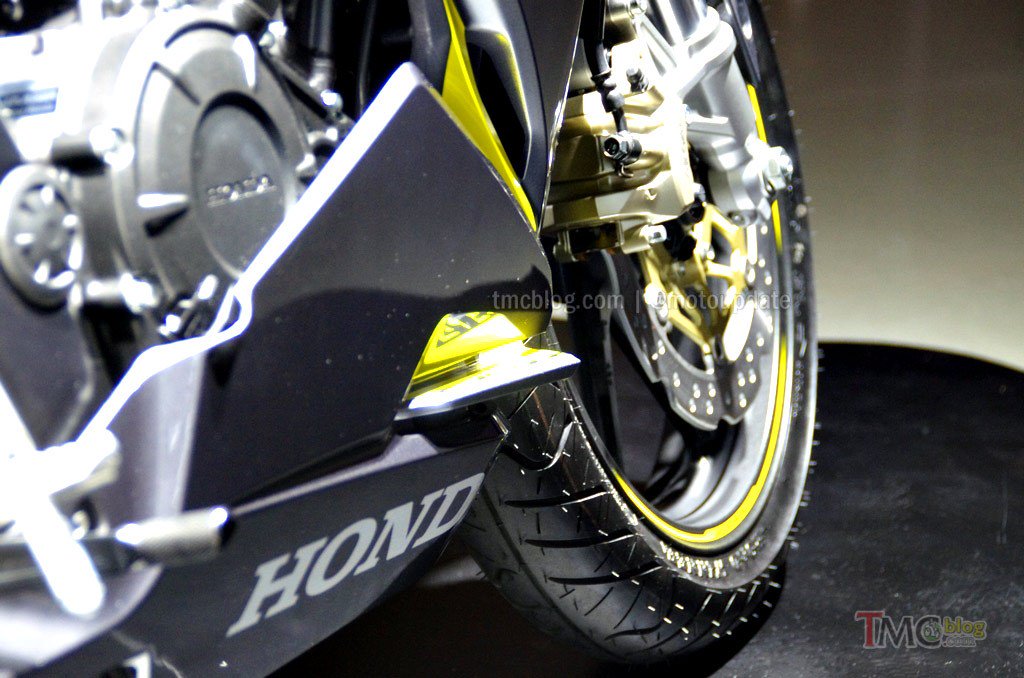 ApeJade's tweet photo. 新型のcbr250rrかっこよすぎぃ、、、 https://t.co/h6xn6KmhvB