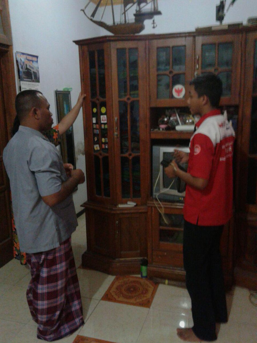 ROCTreg5's tweet photo. Edukasi ke pleanggan @parwi66 @_funtastic5_ #TelkomFuntastic5 #ROCTREG5 #Indihome5 https://t.co/EtXBMQ2gFB