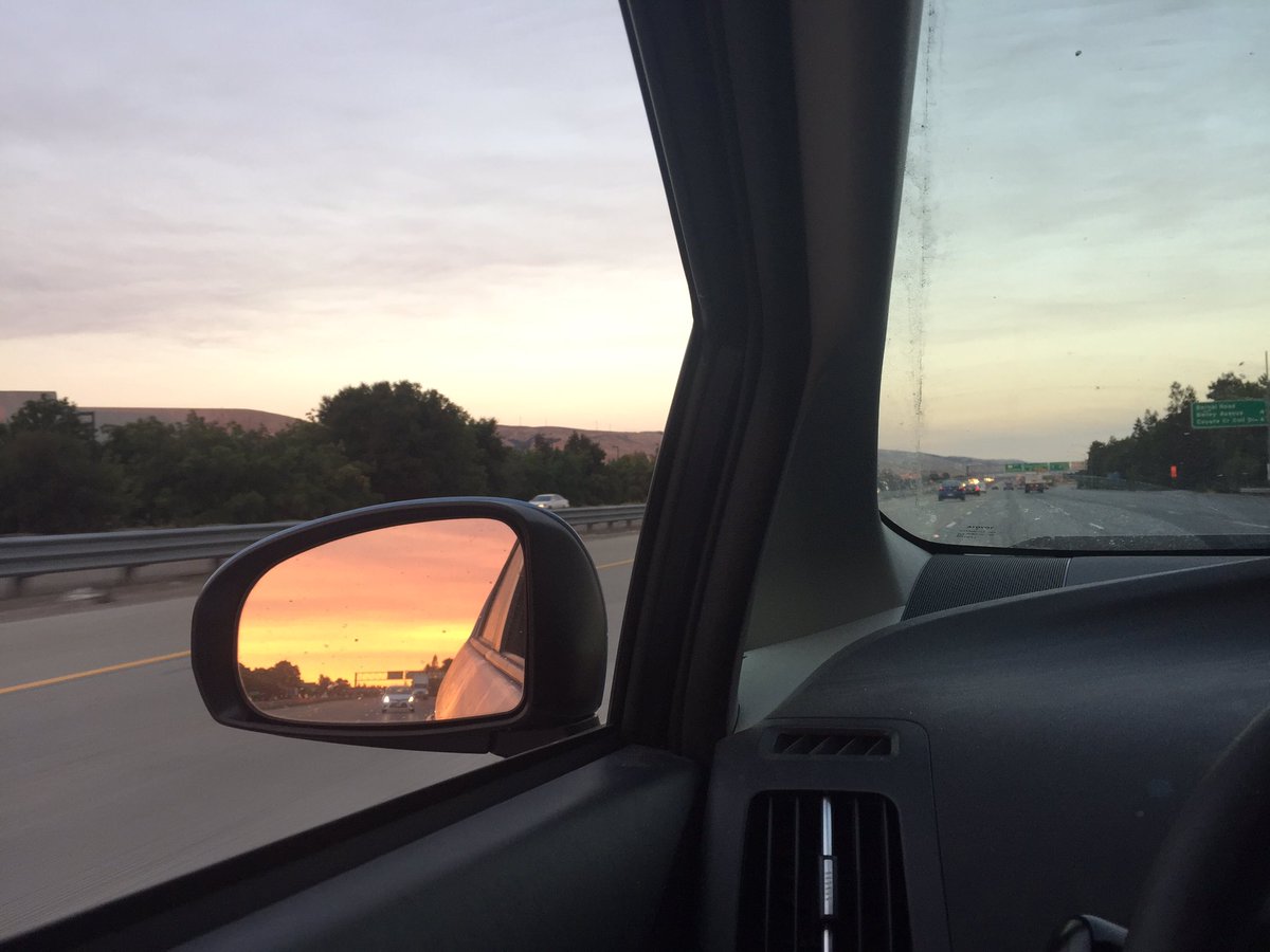 Rebeccasaurus9's tweet photo. #california #sunset https://t.co/SImyIHaMzh