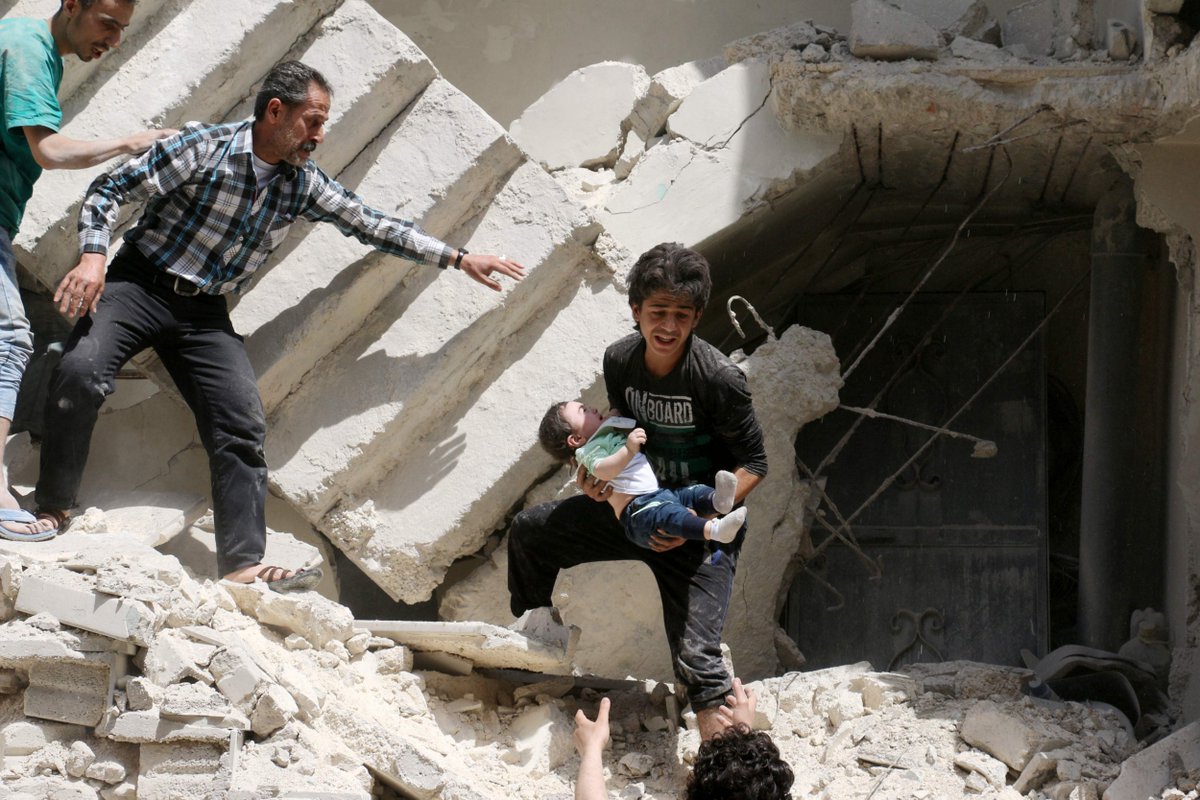 ACTforHumanity's tweet photo. Masih teringat jelas April lalu, Rumah sakit di Aleppo menjadi sasaran rudal rezim yg diluncurkan pesawat Rusia. https://t.co/r67jz4bmXU