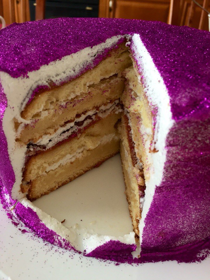 libra474's tweet image. этот торт красивее меня