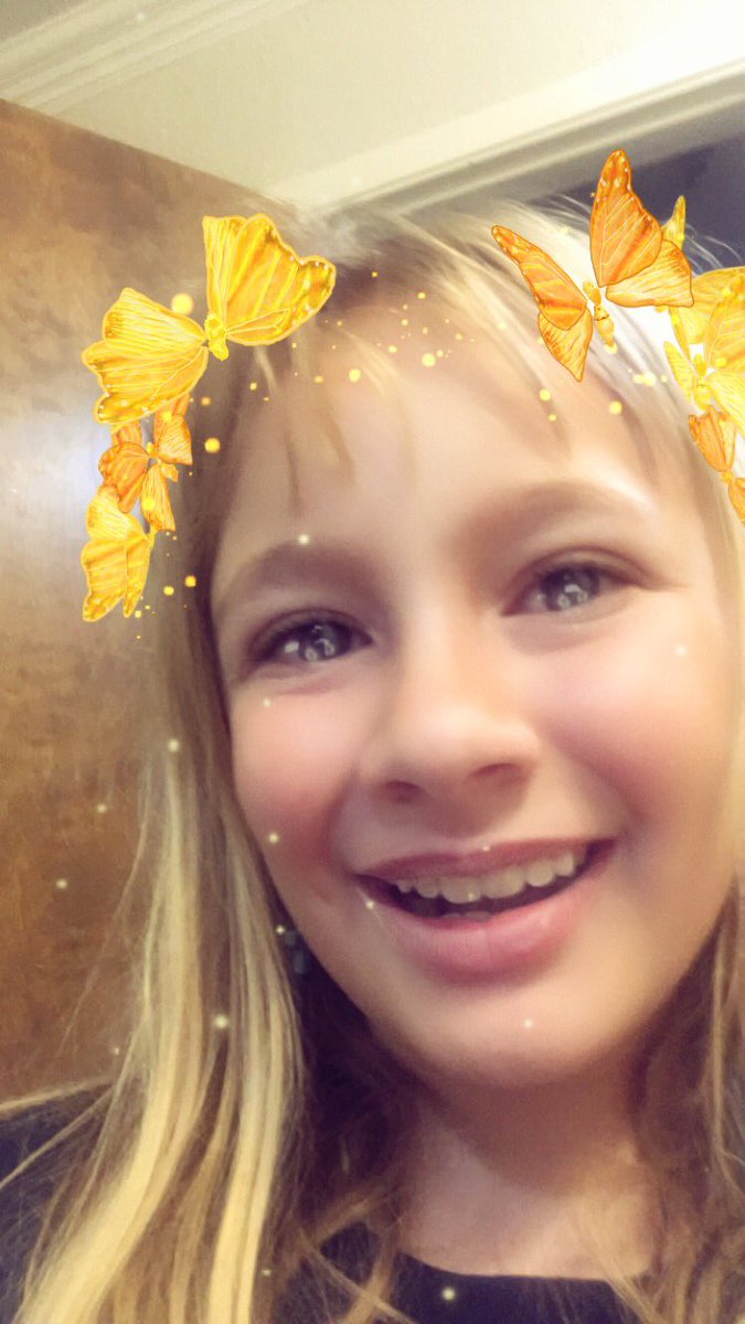 plexus1510's tweet image. Love posing on SNAP CHAT. 😎🤗😍❤️🤓😀😜😘🎊🏵#AMTC #makingGoodBOLDER