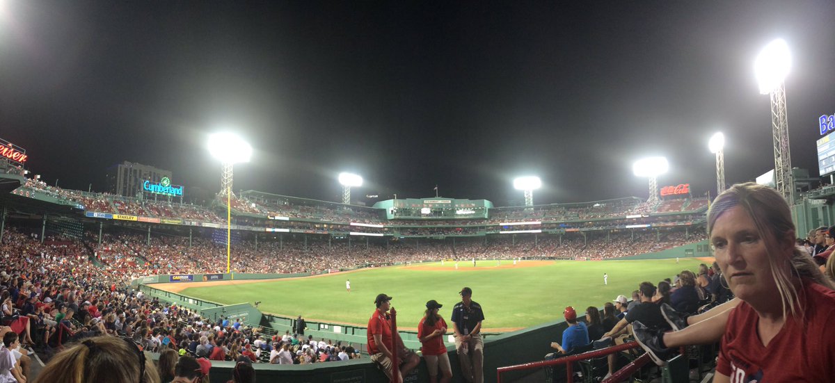 evfe15's tweet photo. Fenway Park was so sweet⚾️⚾️ https://t.co/6YxrDewqCn