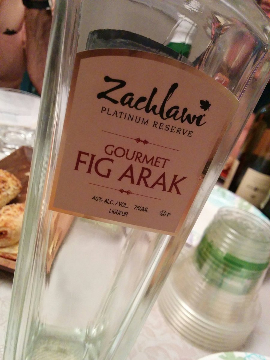 SeanTopps's tweet photo. #meeting discussing @LimmudLA #event with some @Zachlawi  #refreshments #arak #enablingconnections #JewishHorizons https://t.co/kJWJuC8YuN
