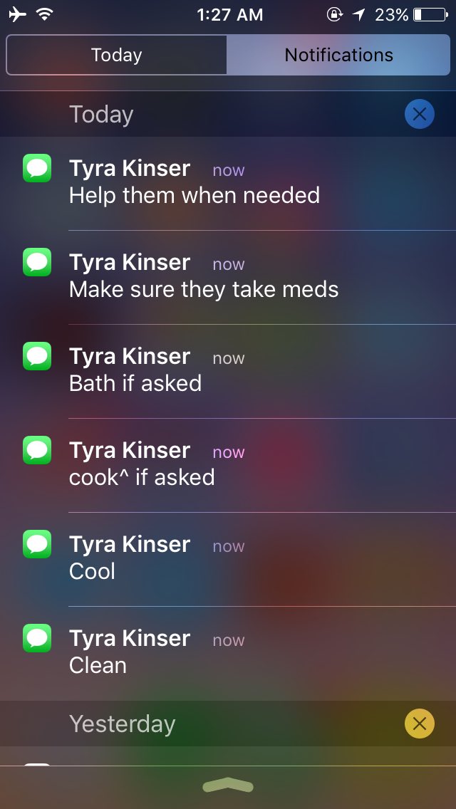 katherynfaith14's tweet image. When you ask Tyra what she does at her job. Lol #multipletexts