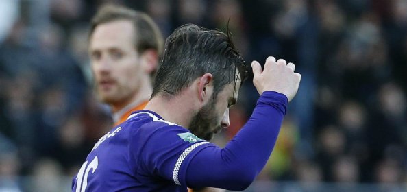 voetbalnieuwsbe's tweet photo. Defour is woest: "Die strafschop was onbestaande" #RSCA #Anderlecht #RosAnd https://t.co/8hVi0zAWEX https://t.co/2Ih0BTvWCP