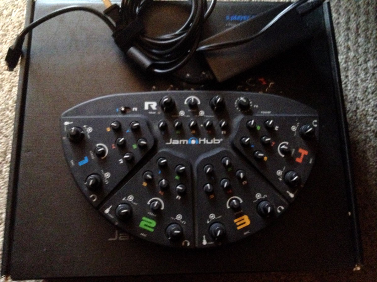 Twitch_Online's tweet photo. This is what we use when rehearsing! #JamHub If we didn't have this we would have been fucked for shows! #industrial https://t.co/Sw7Ycso6GU