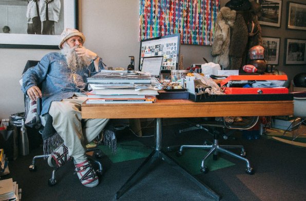 BurtonAustralia's tweet photo. The man behind the brand. @SurfStitch catch up with Chief Creative Officer Greg Dacyshyn. https://t.co/ZYQ8mX23fn https://t.co/OziH8IG3h5