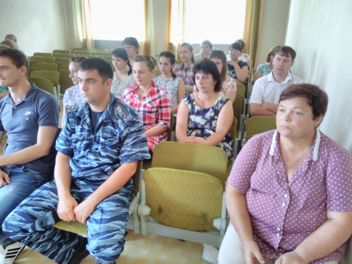 В администрации Радищевского района проходит антиалкогольная конференция"Трезвость-норма жизни"