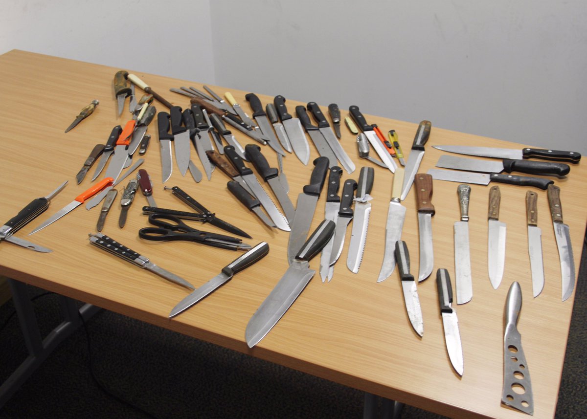 DESJADDOO's tweet photo. No to Guns &amp; Knives Yes2Life Bin them the Campaign continues Bin them  https://t.co/jDD35EEwbP https://t.co/28uV9QnDWK